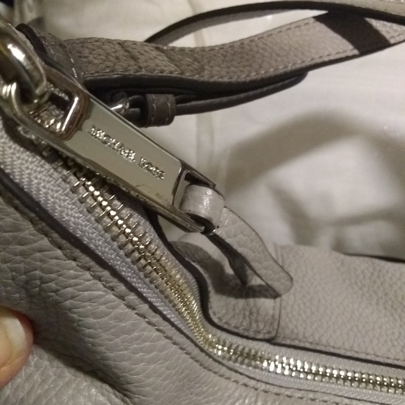 Michael Kors hobo handbag - Picture 5 of 15